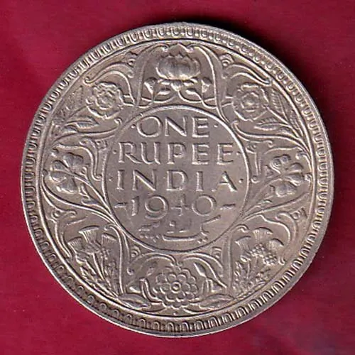 British India 1940 George VI King  Bombay Mint One Rupee Silver Coin sk 886